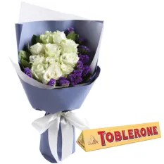12 White Roses with Chocolate Bar